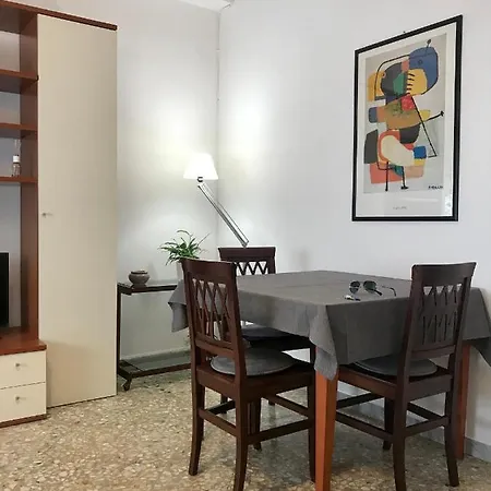 Mar Piccolo & Stazione Apartment *