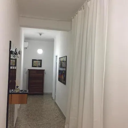 Mar Piccolo & Stazione Apartment